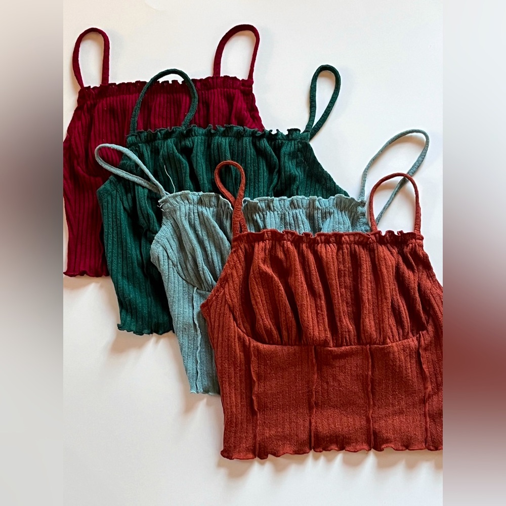4 Crop Tops (Pack)